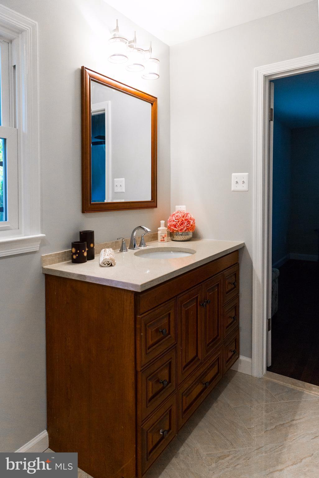 1224 Falster Road Alexandria, VA 22308 - Photo 22 of 30 Bath (Master)
