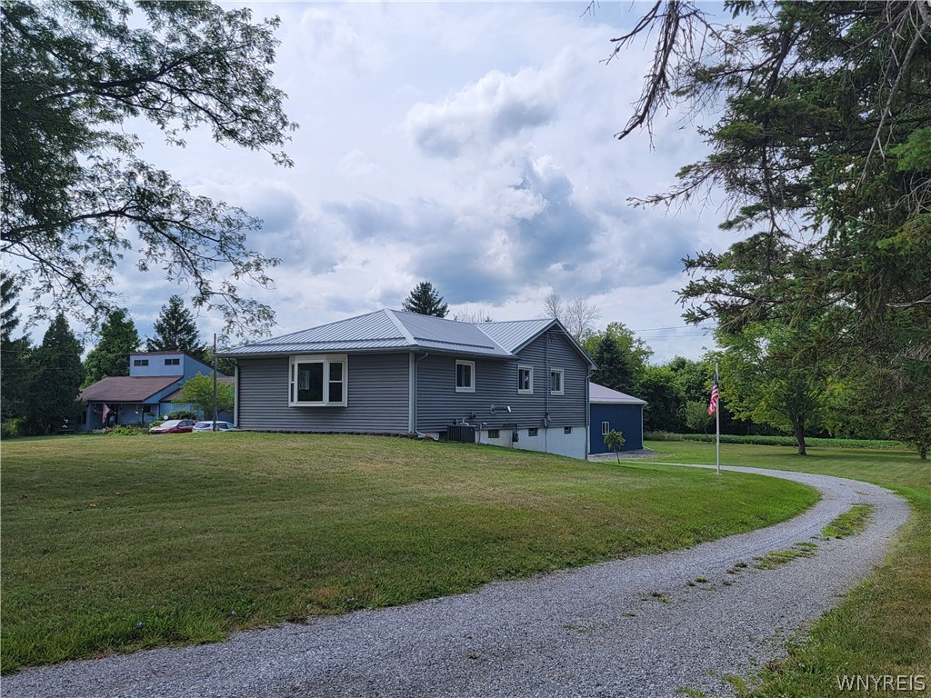 9410 Shepard Road Batavia Town, NY 14020 - Photo 3 of 41