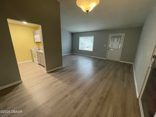 $1,750 | 15 Birdie Drive, New Smyrna Beach, FL 32168