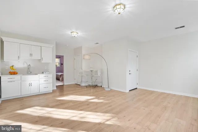 $2,000 | 47516 Anchorage Circle, Sterling, VA 20165