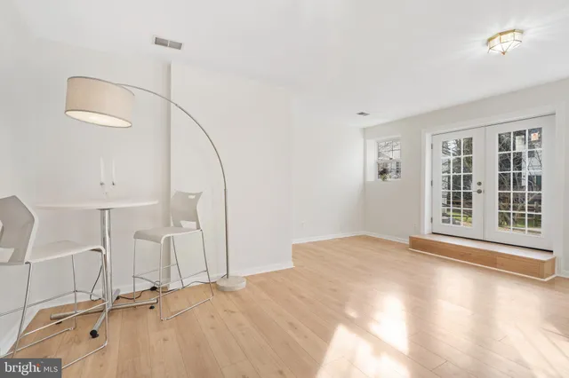 $2,000 | 47516 Anchorage Circle, Sterling, VA 20165