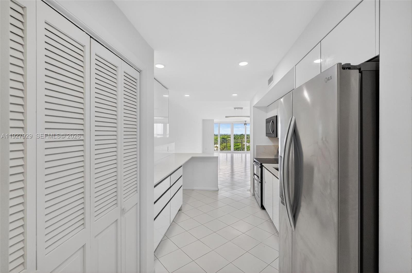 600 Grapetree Drive, Unit 8FS Key Biscayne, FL 33149 - Photo 16 of 54