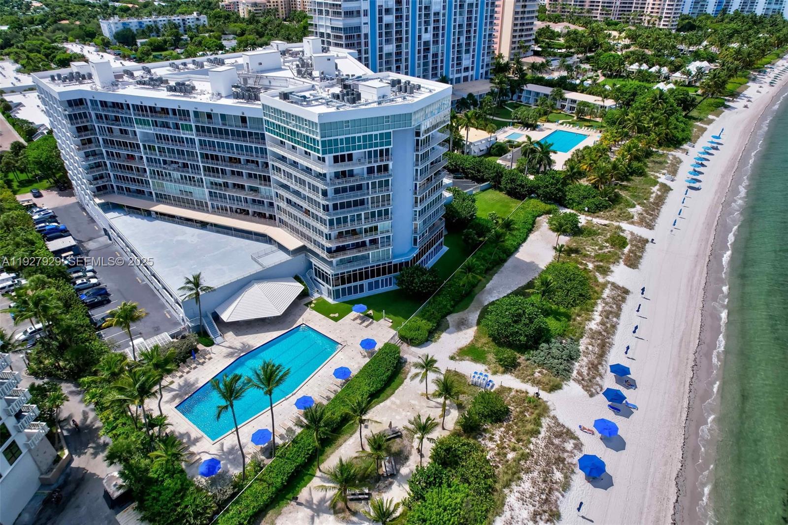 600 Grapetree Drive, Unit 8FS Key Biscayne, FL 33149 - Photo 48 of 54 an aerial view of a house