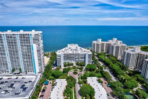 $8,500 | 600 Grapetree Drive, Unit 8FS, Key Biscayne, FL 33149