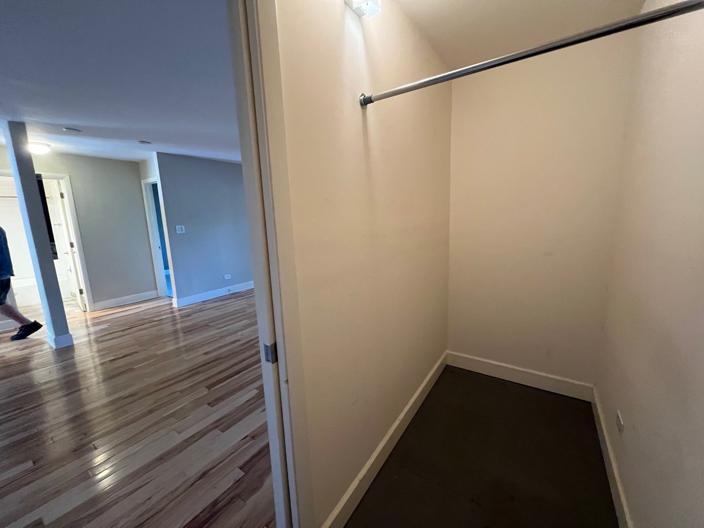2219 Nichols Road, Unit 17A Arlington Heights, IL 60004 - Photo 14 of 19 a view of a hallway