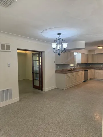 $2,100 | 206 Robin Road, Altamonte Springs, FL 32701