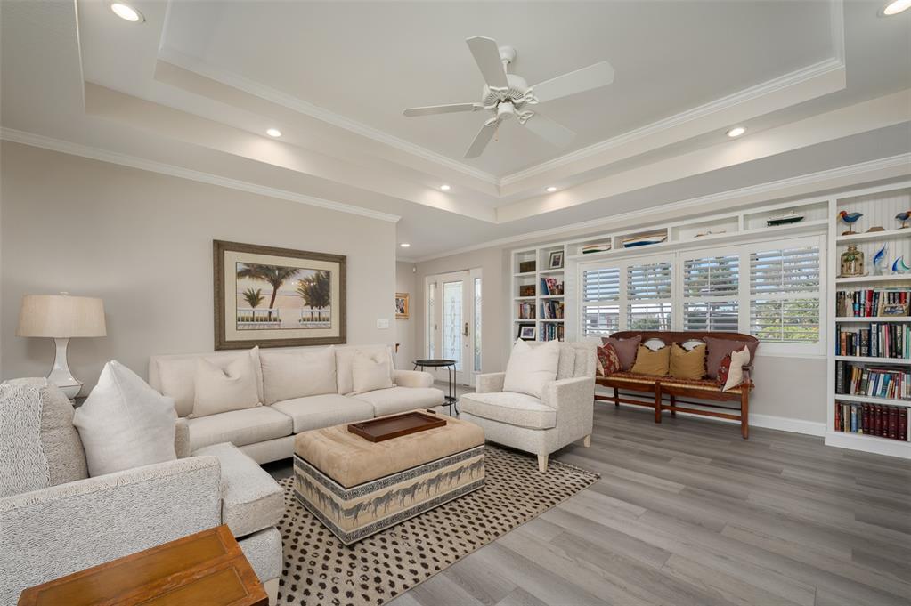 548 Gunwale Lane Longboat Key, FL 34228 - Photo 18 of 62