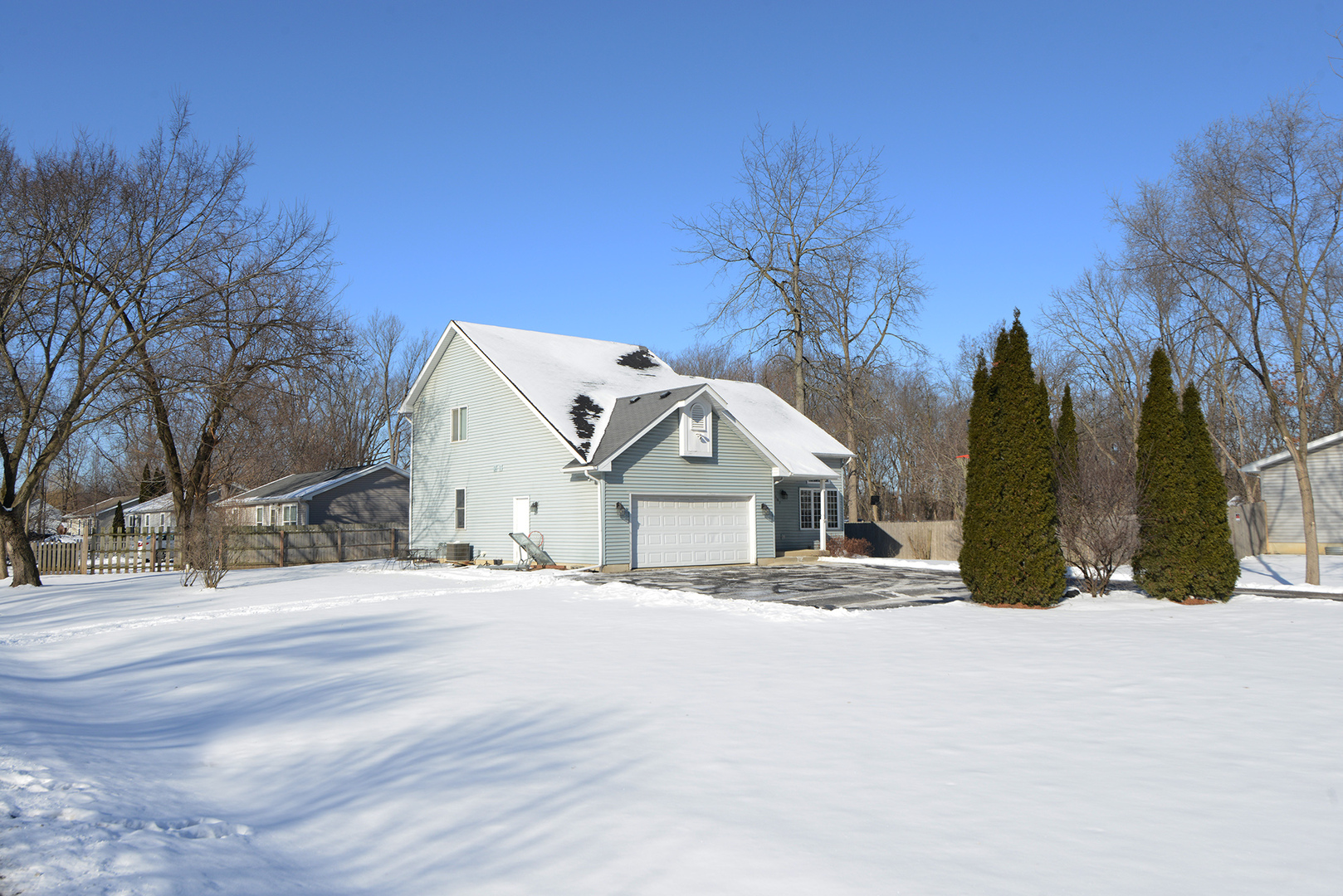 107 South River Road McHenry, IL 60051 - Photo 2 of 31