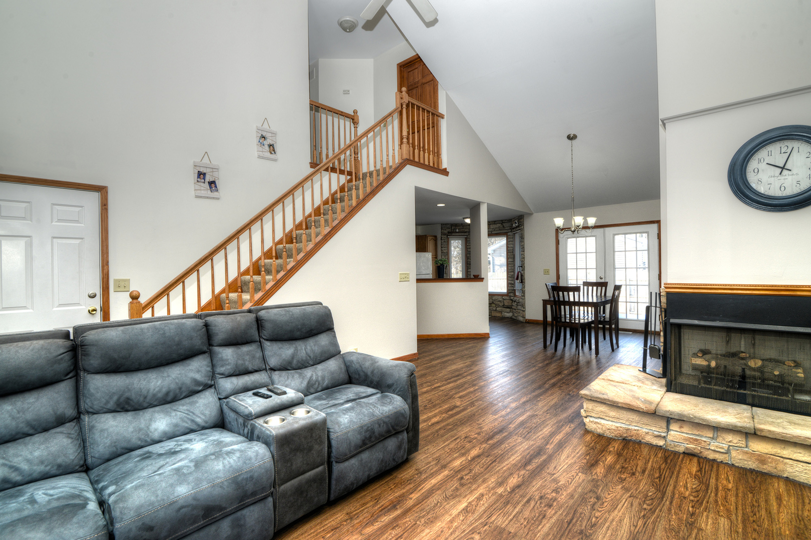 107 South River Road McHenry, IL 60051 - Photo 4 of 31