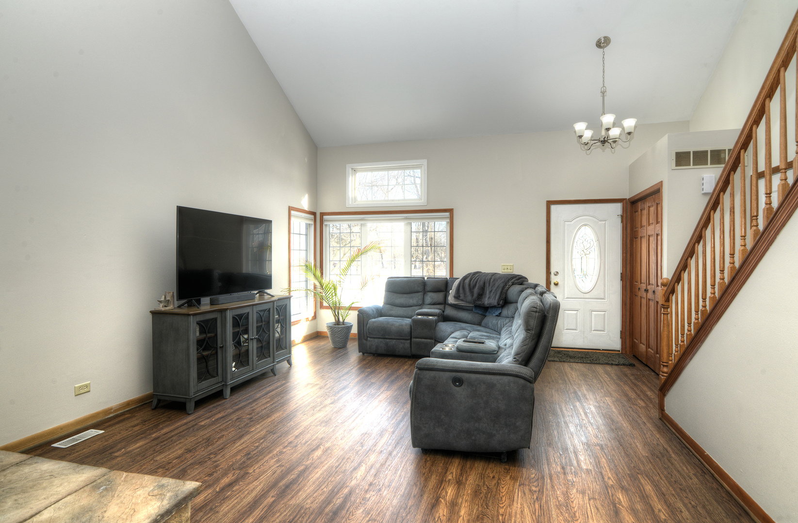 107 South River Road McHenry, IL 60051 - Photo 6 of 31