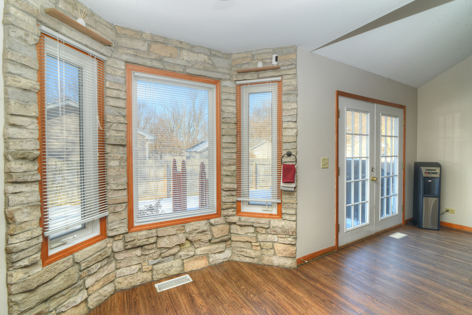 107 South River Road McHenry, IL 60051 - Photo 8 of 31