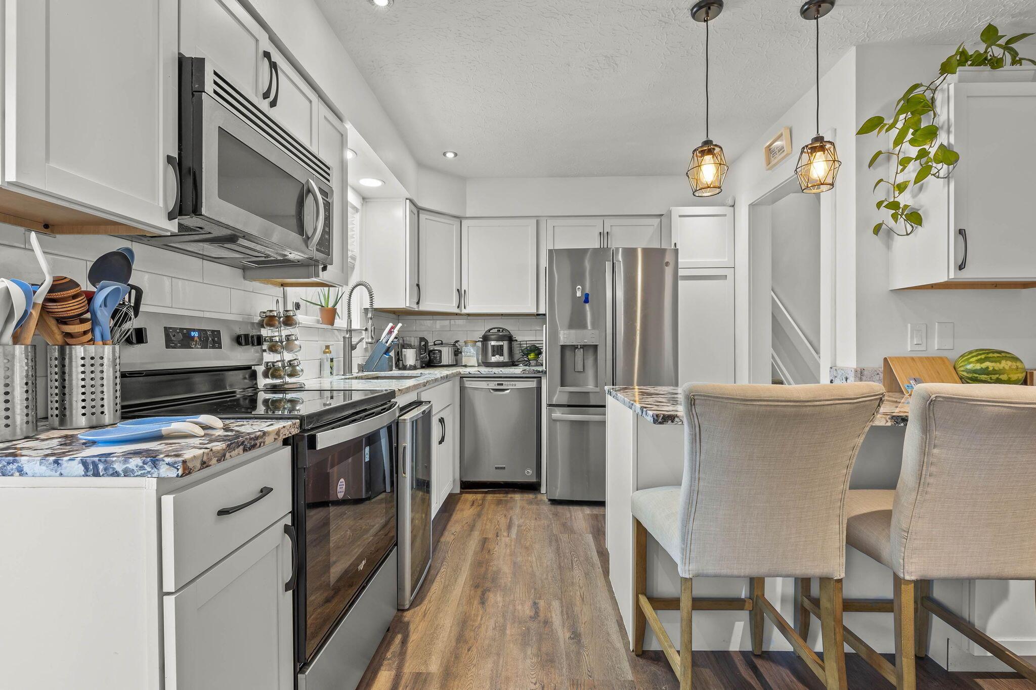 712 Cherrington Road Westerville, OH 43081 - Photo 11 of 45 Kitchen