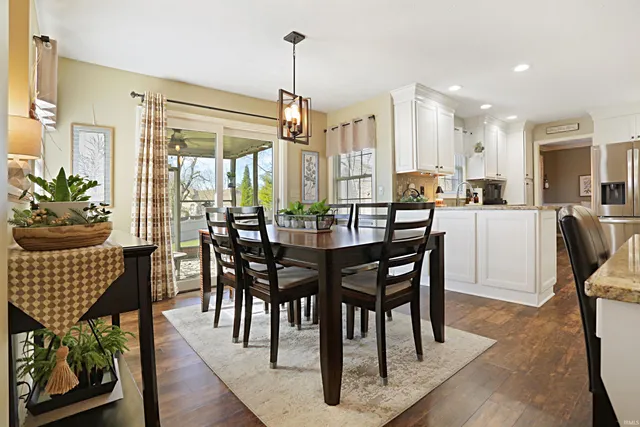 $449,900 | 6055 Hillbrook Court, Newburgh, IN 47630