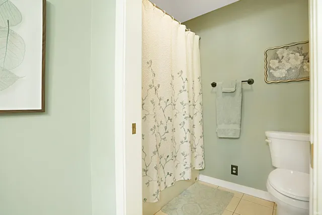 $449,900 | 6055 Hillbrook Court, Newburgh, IN 47630