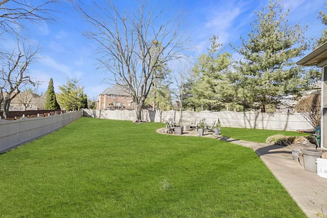 $449,900 | 6055 Hillbrook Court, Newburgh, IN 47630