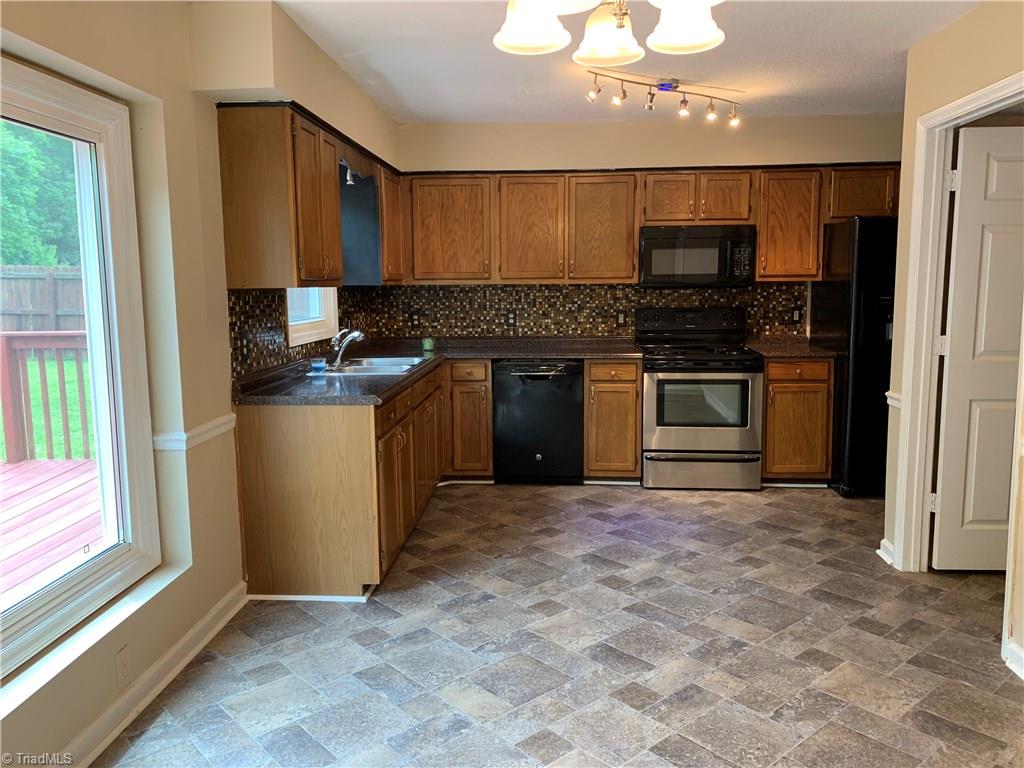 4402 Garden Club Street High Point, NC 27265 - Photo 7 of 23
