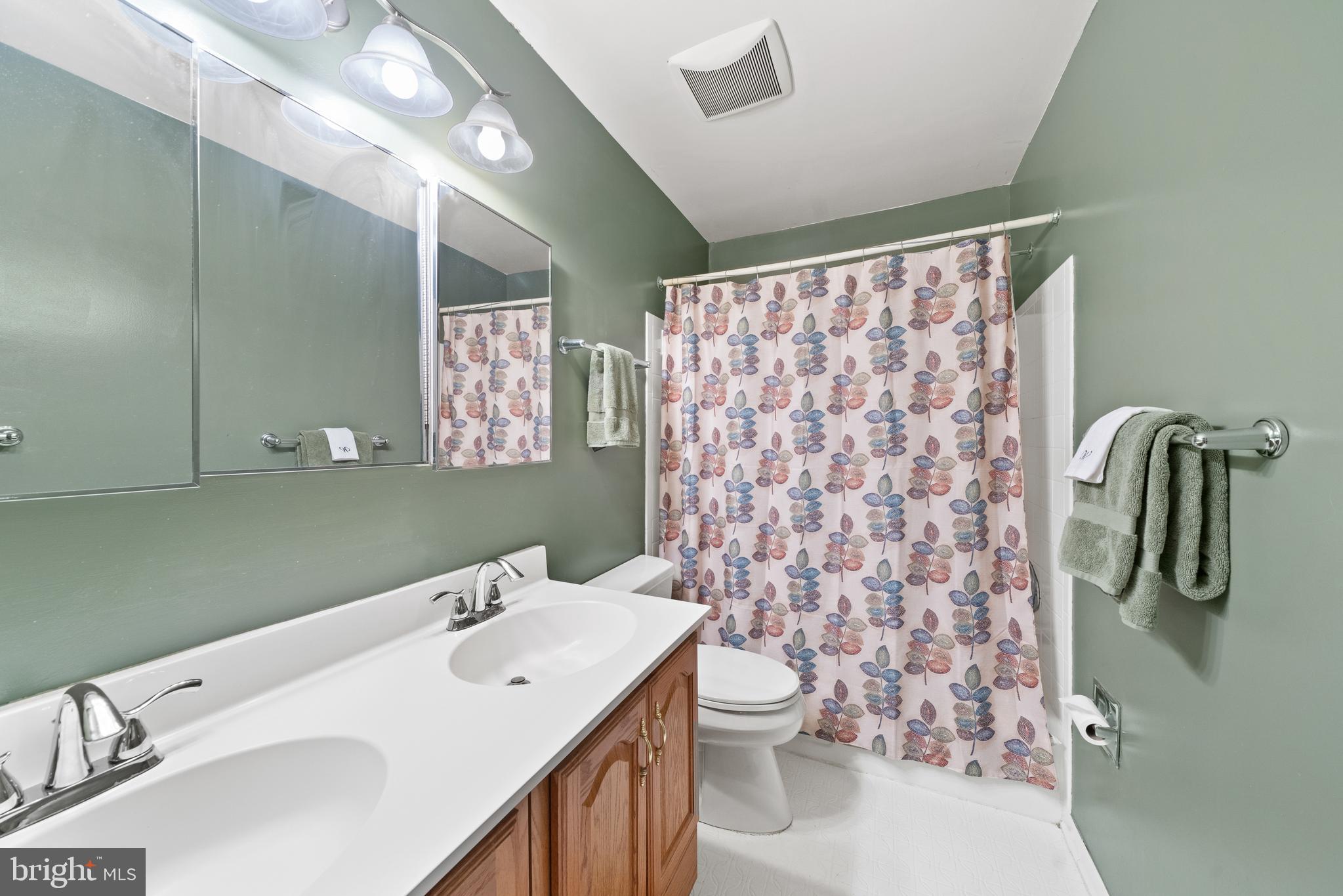 12509 Arbor View Terrace Silver Spring, MD 20902 - Photo 26 of 32 Gallery Image 26