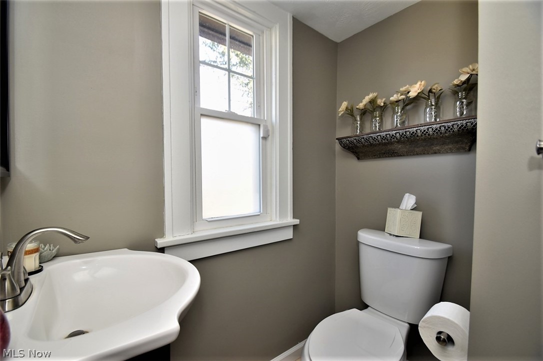 3071 Huntington Road Cleveland, OH 44120 - Photo 17 of 35