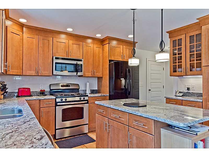 37 Acorn Ridge Road Freeport, ME 04032 - Photo 4 of 22 Kitchen.