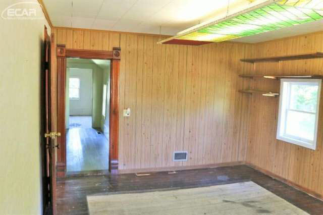 8357 South Vernon Road Durand, MI 48429 - Photo 10 of 20 20447442-9.JPG