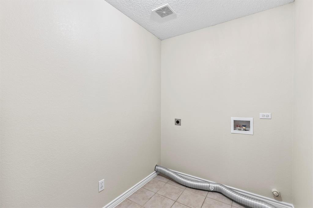 6581 Meadow Ridge Circle Nevada, TX 75173 - Photo 25 of 40 a view of small space