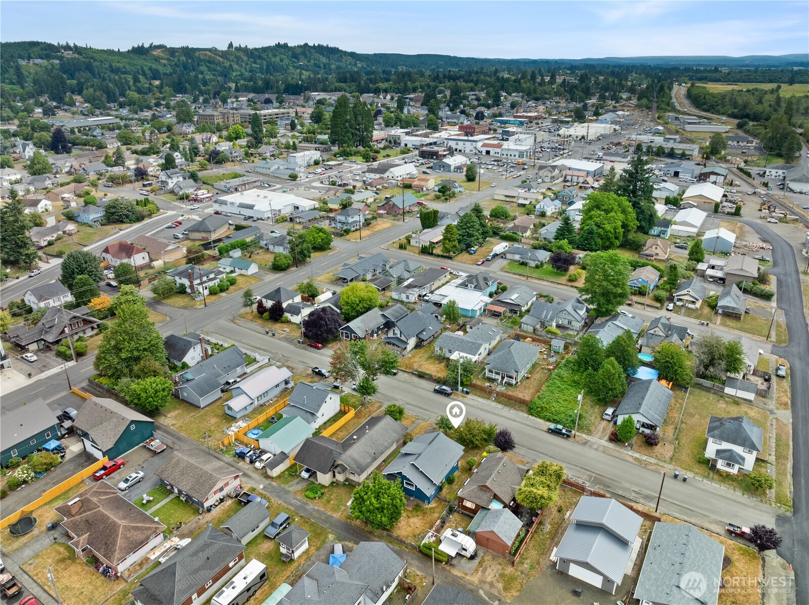 527 South 5th Street Montesano, WA 98563 - Photo 36 of 40 an aerial view of multiple house