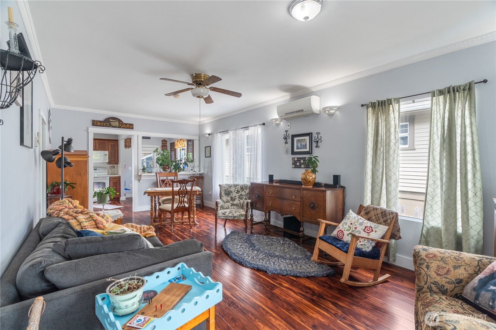 527 South 5th Street Montesano, WA 98563 - Photo 6 of 40 a living room with furniture and wooden floor