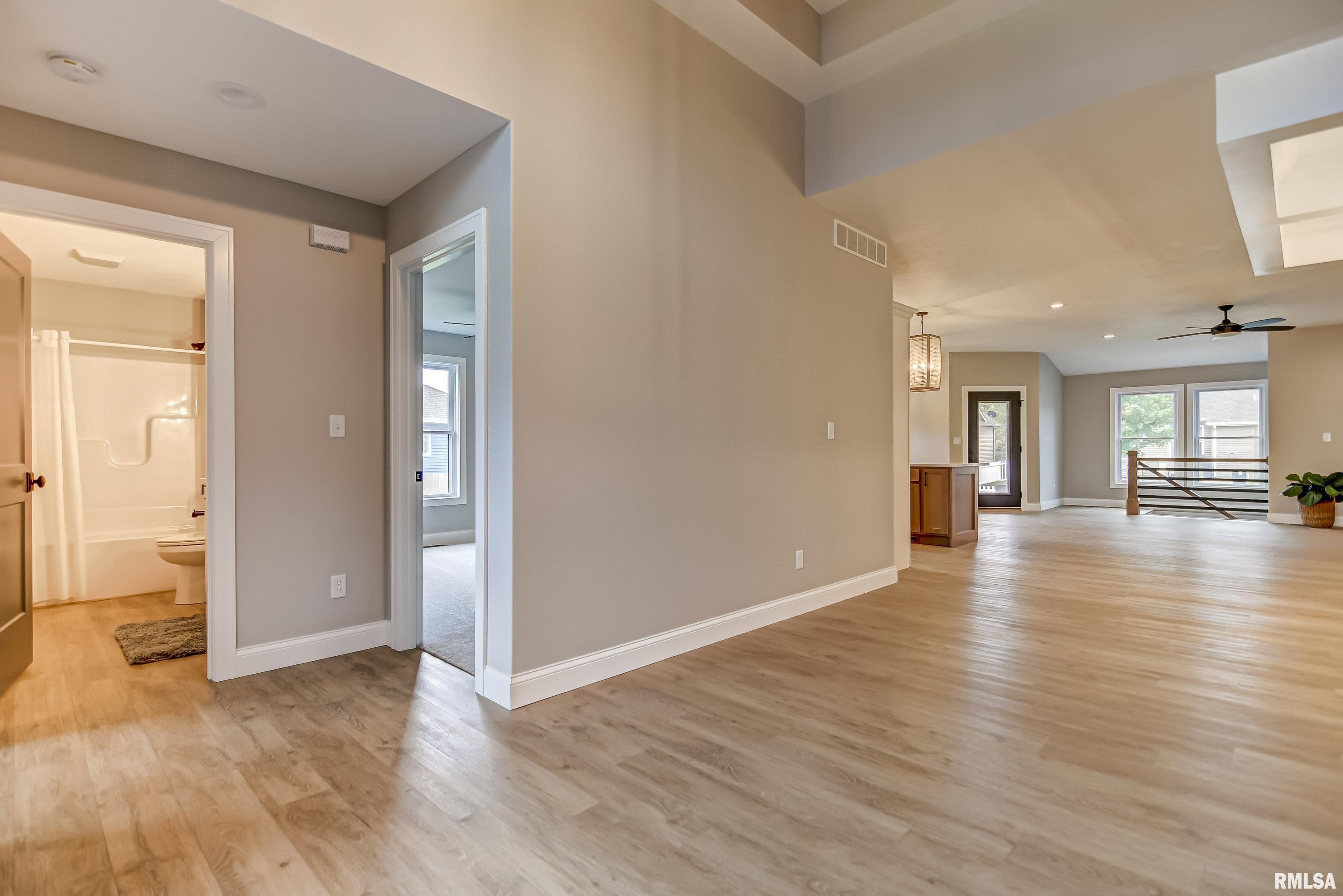 4604 Pearson Street Springfield, IL 62711 - Photo 3 of 51
