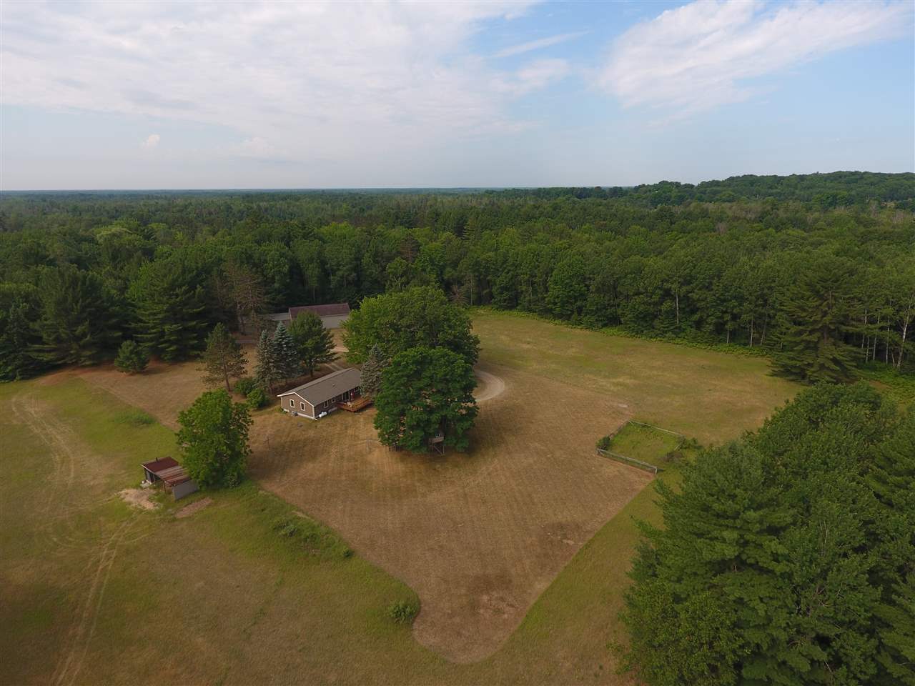 1700 Rau Road West Branch, MI 48661 - Photo 4 of 49 1876916-3.JPG
