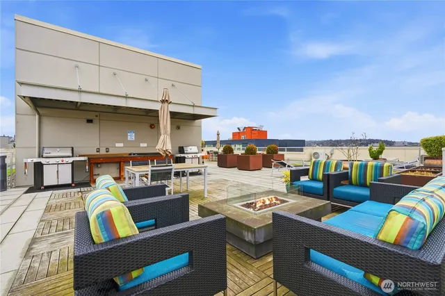 $475,000 | 1760 Northwest 56th Street, Unit 311, Seattle, WA 98107