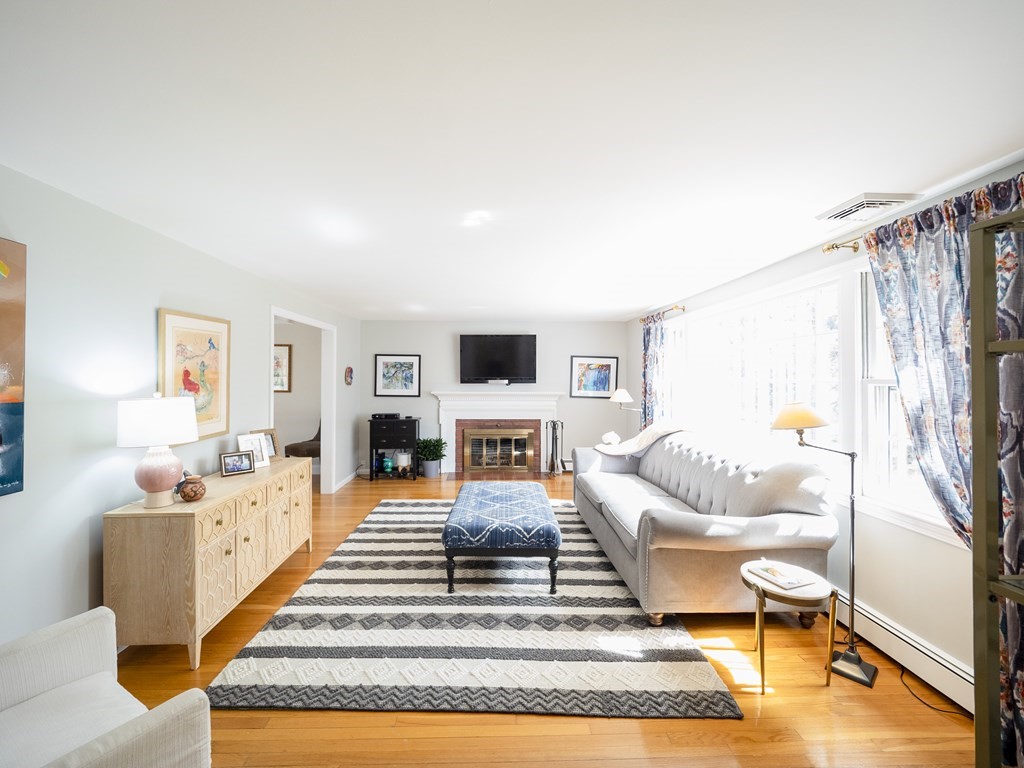 50 Wildwood Road Andover, MA 01810 - Photo 4 of 31 Gallery Image 4