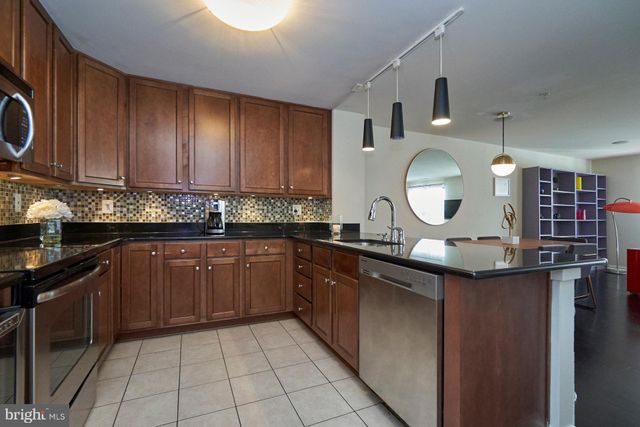 $408,890 | 3917 Old Dominion Boulevard, Unit 322, Alexandria, VA 22305