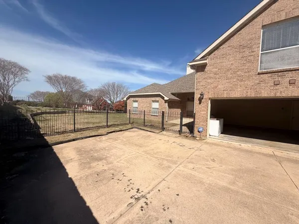 $525,000 | 2185 Clubview Drive, Rockwall, TX 75087