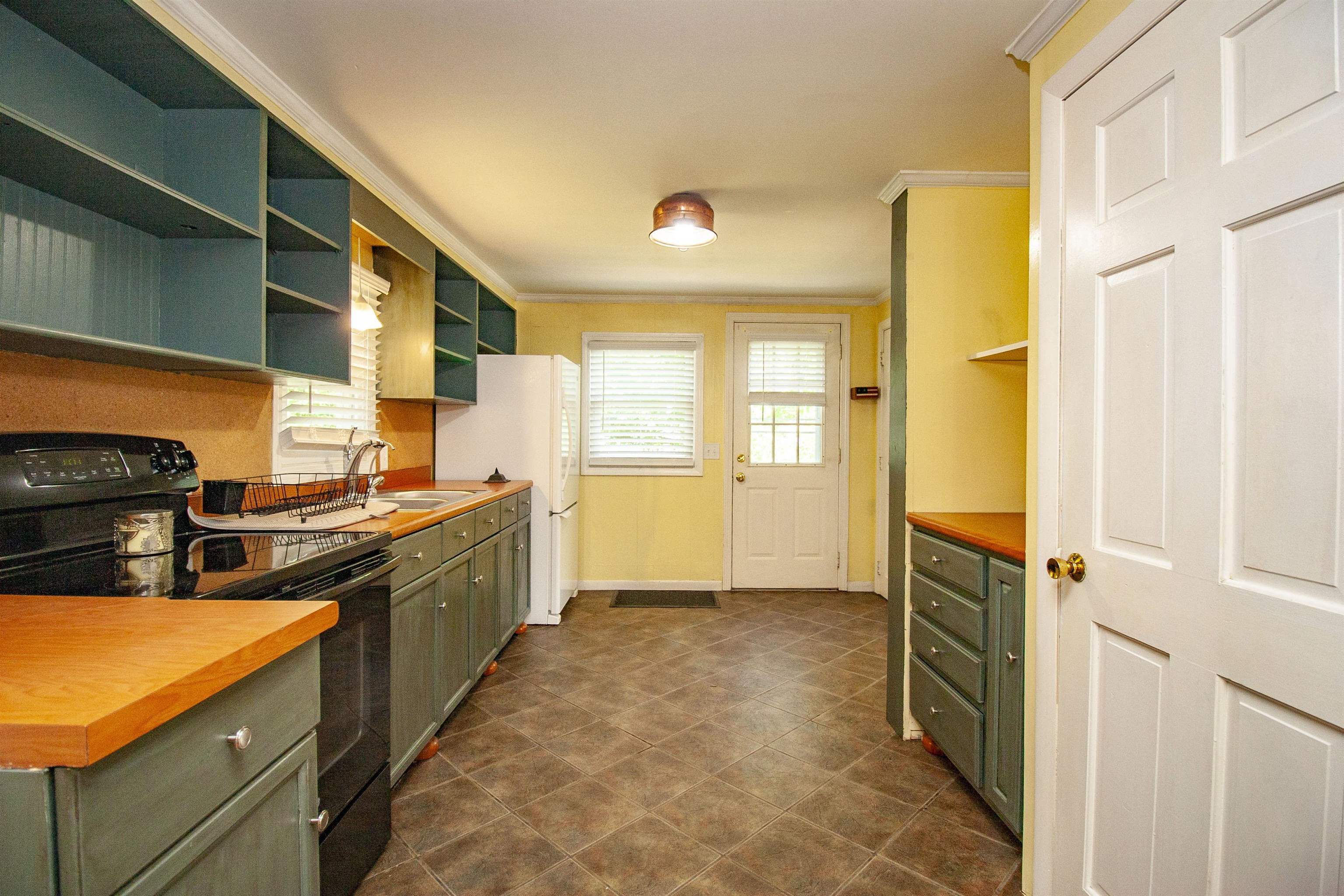4 Tallant Road Merrimack, NH 03054 - Photo 7 of 37