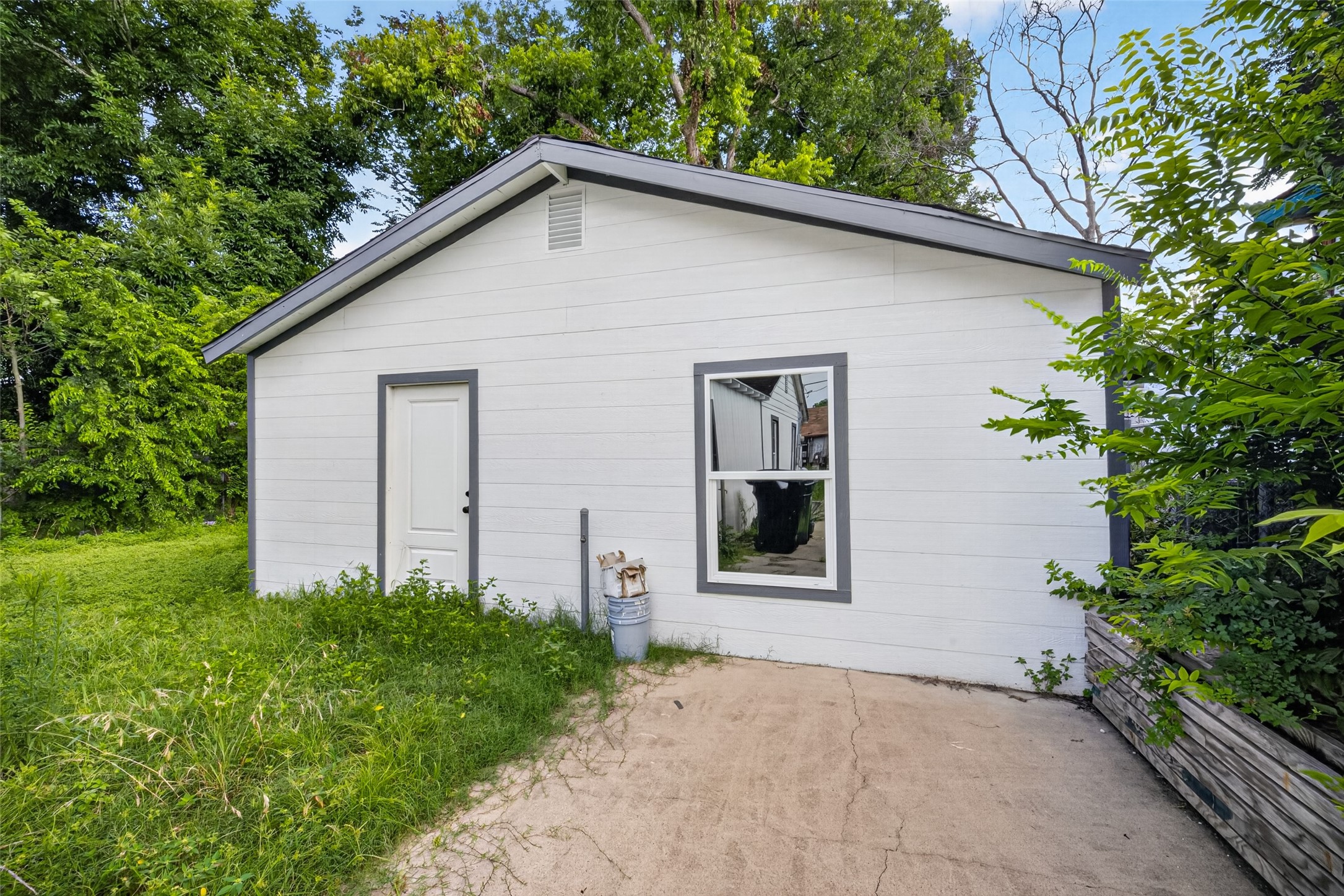 4715 Engleford Street Houston, TX 77026 - Photo 29 of 33