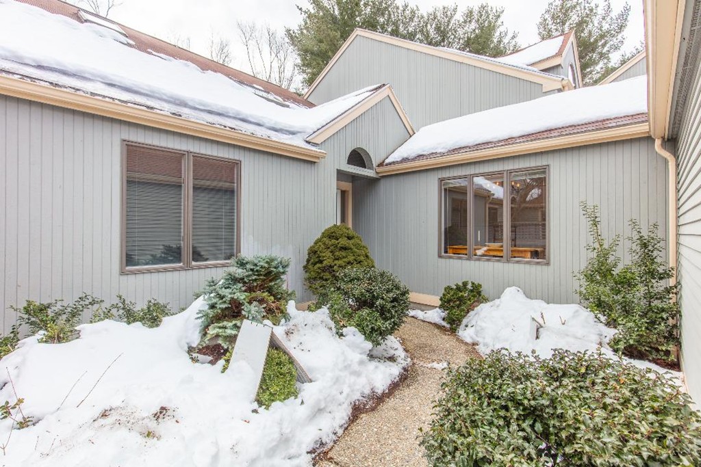 30 Pickwick Way, Unit 30 Wayland, MA 01778 - Photo 1 of 19 Gallery Image 1