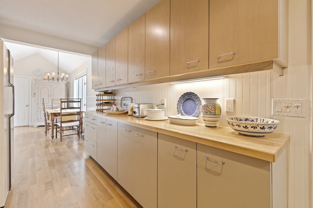 30 Pickwick Way, Unit 30 Wayland, MA 01778 - Photo 6 of 19 Gallery Image 6