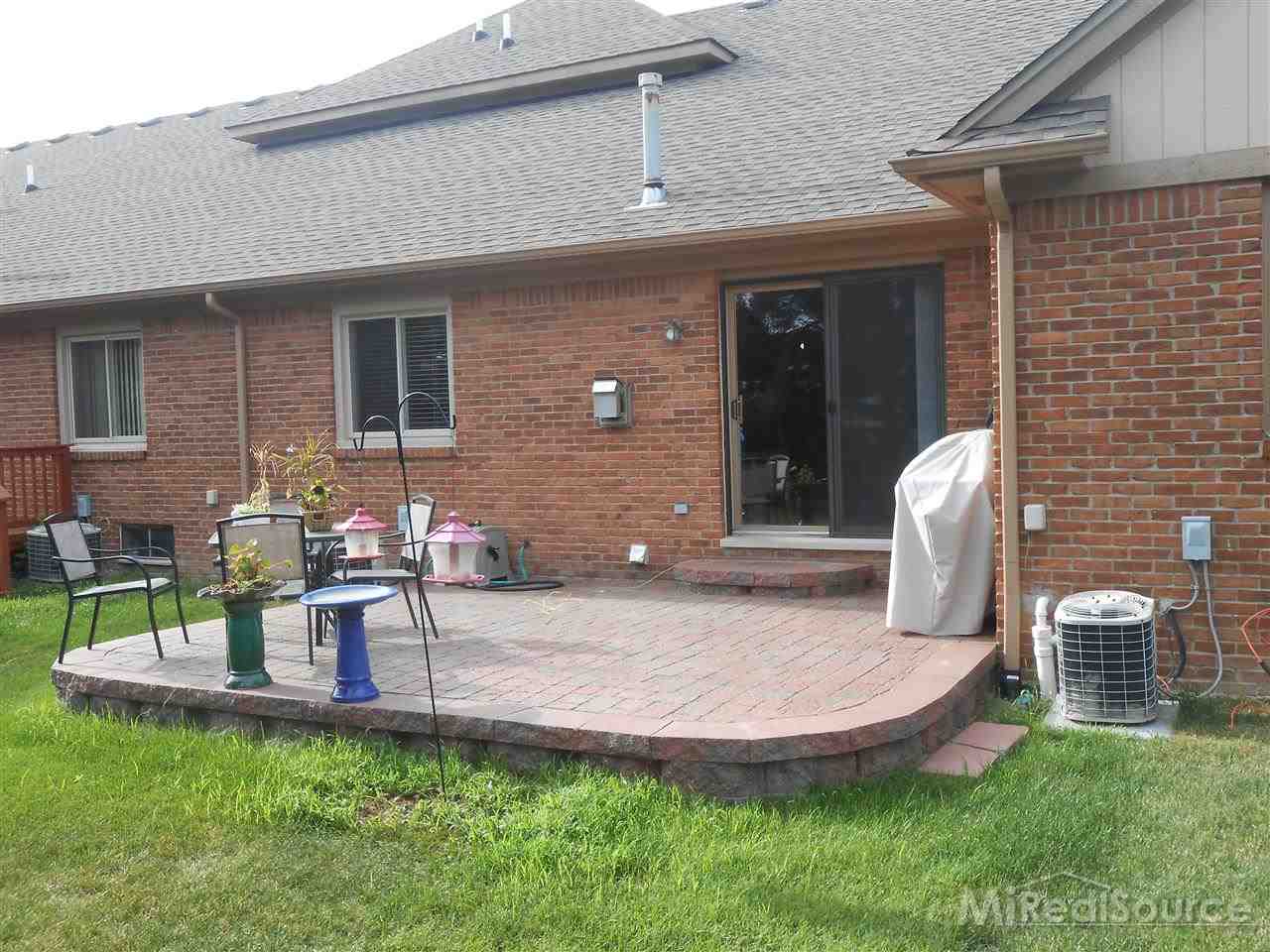 16710 Country Ridge Lane, Unit 56 Macomb, MI 48044 - Photo 25 of 26 31201475-24.JPG