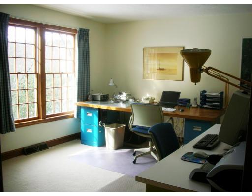 135 Willis Road Sudbury, MA 01776 - Photo 18 of 26 Gallery Image 18