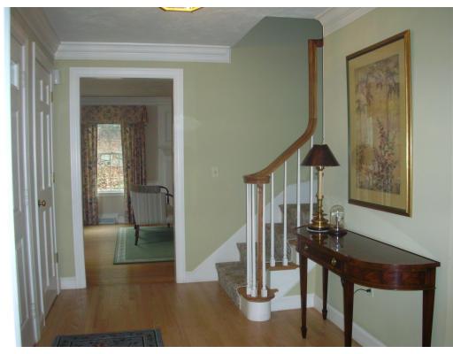 135 Willis Road Sudbury, MA 01776 - Photo 3 of 26 Gallery Image 3
