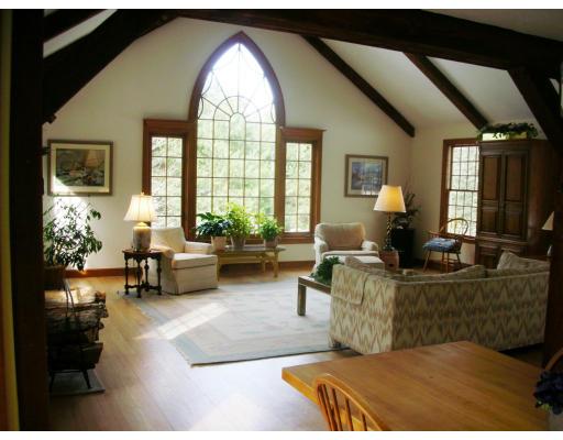 135 Willis Road Sudbury, MA 01776 - Photo 4 of 26 Gallery Image 4