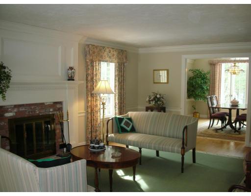 135 Willis Road Sudbury, MA 01776 - Photo 8 of 26 Gallery Image 8