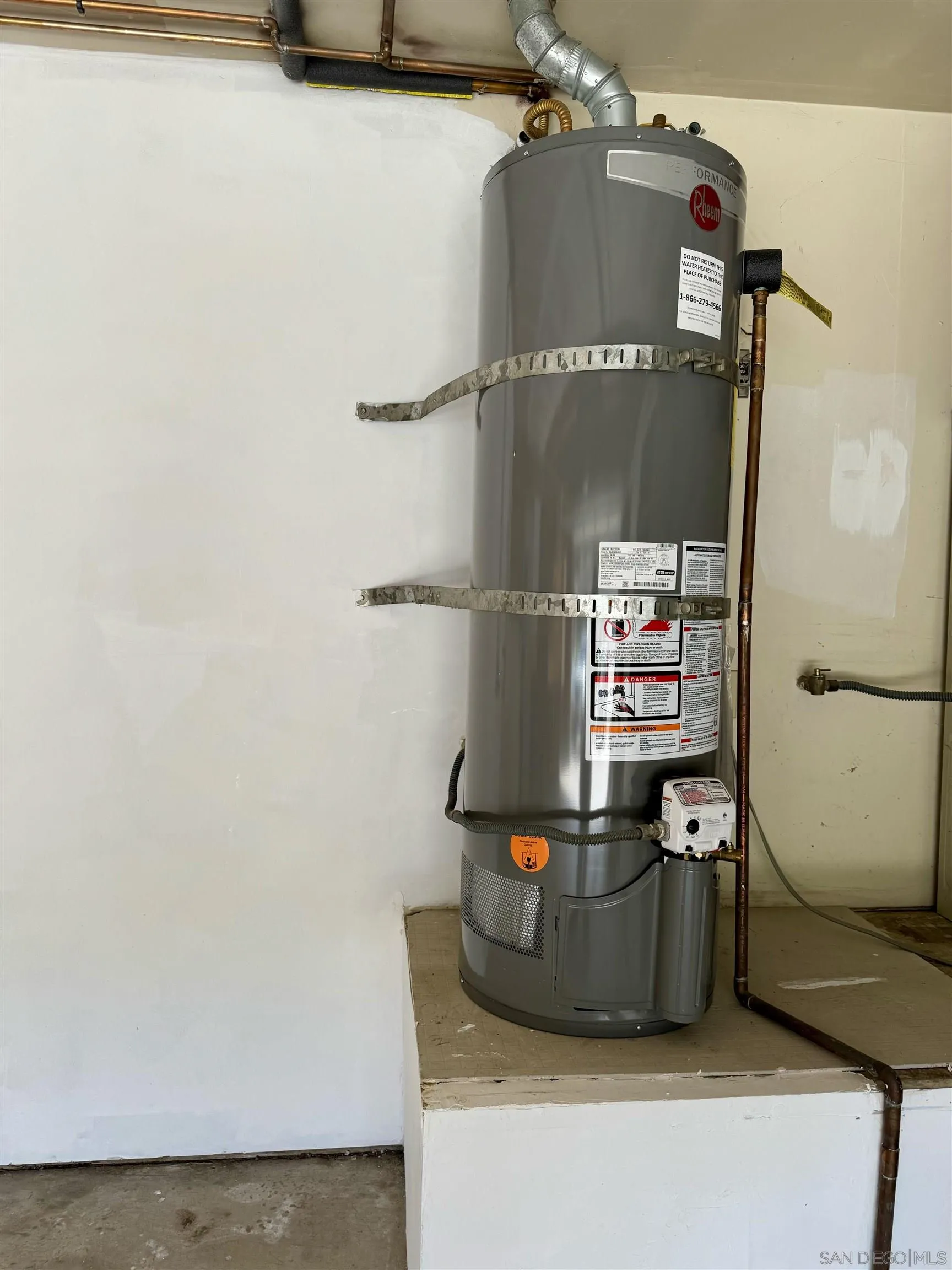 3754 Cameo Drive Oceanside, CA 92056 - Photo 21 of 31