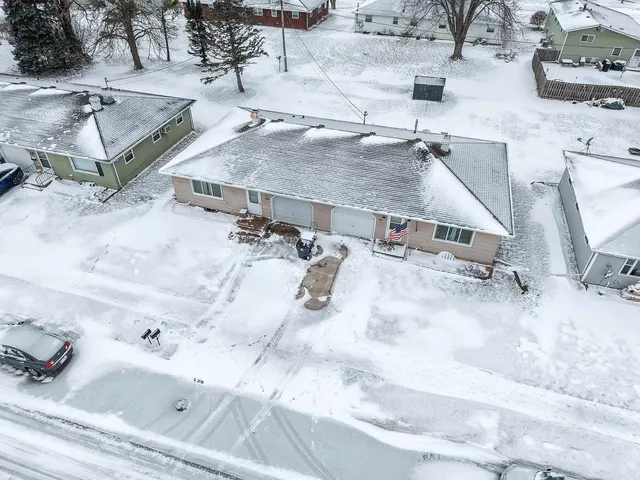 $279,900 | 1237 Primrose Lane, Neenah, WI 54956