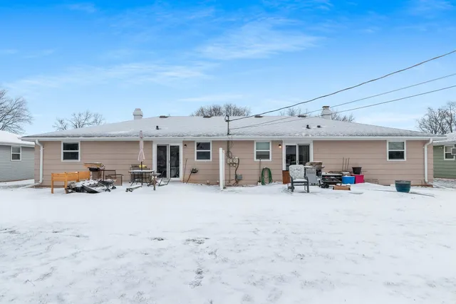 $279,900 | 1237 Primrose Lane, Neenah, WI 54956