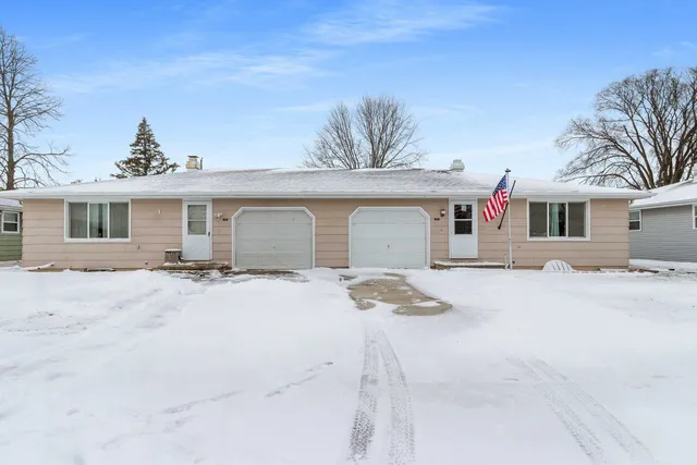 $279,900 | 1237 Primrose Lane, Neenah, WI 54956