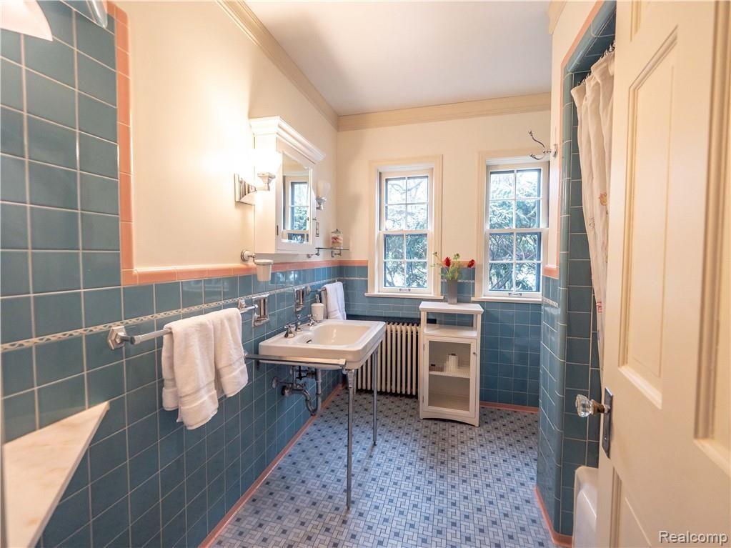 32905 Bingham Road Franklin, MI 48025 - Photo 18 of 41