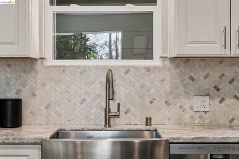 $1,495,000 | 6281 Aspinwall Road, Oakland, CA 94611