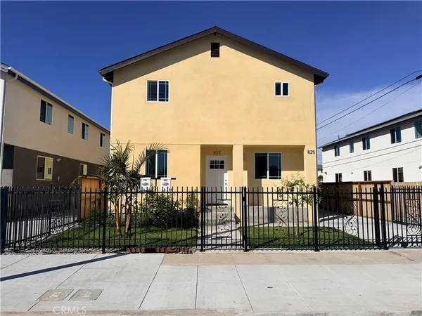 $1,199,000 | 823 West G, Wilmington, CA 90744