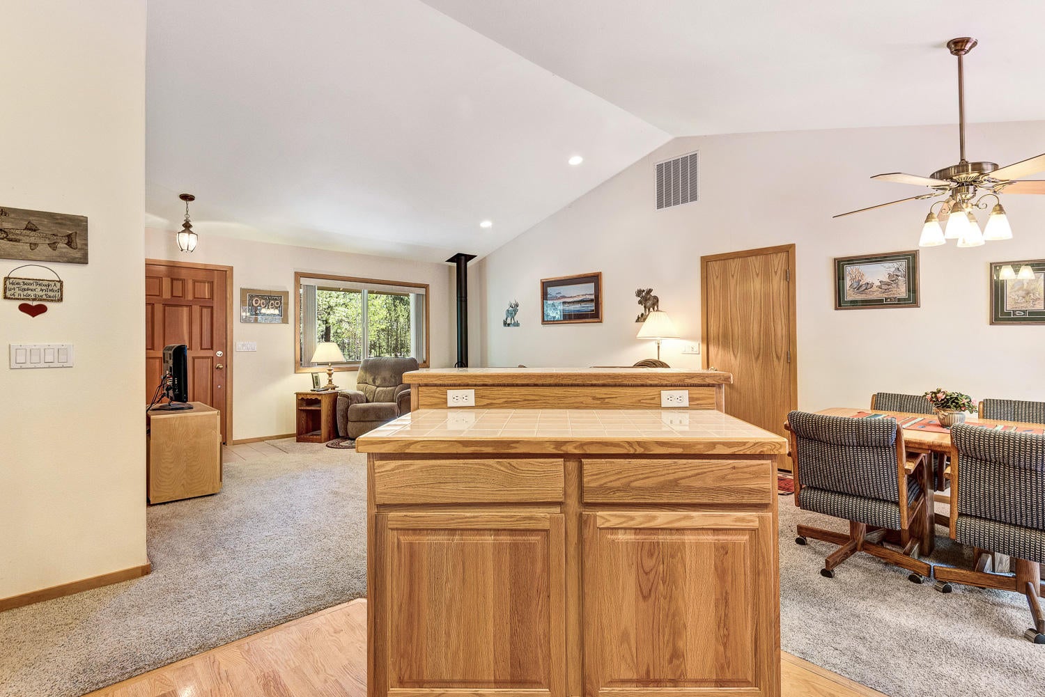 16920 Covina Road Bend, OR 97707 - Photo 10 of 20 OReilly_20210602_10_90292_72ppi
